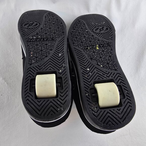 Heelys Motion Plus Black Skate Shoes Youth 6 Roller Sneaker Wheels YTH6 - Picture 8 of 9